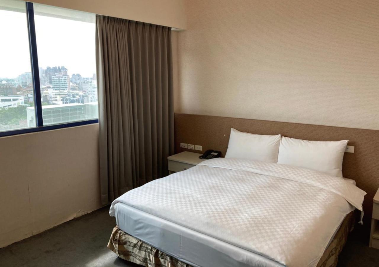 Shun-Yi Business Hotel Chiayi Eksteriør bilde